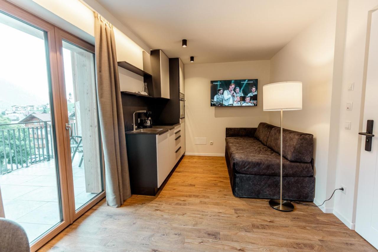 Tyrol Living & Cafe Lägenhet Nova Levante Exteriör bild